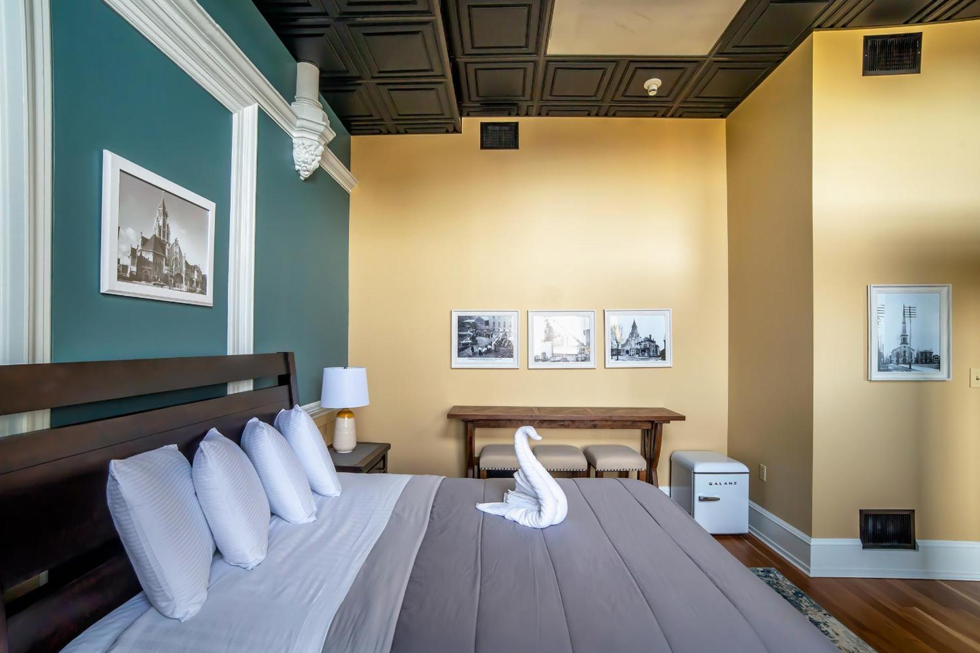 City Hall Grand Hotel Williamsport Room photo
